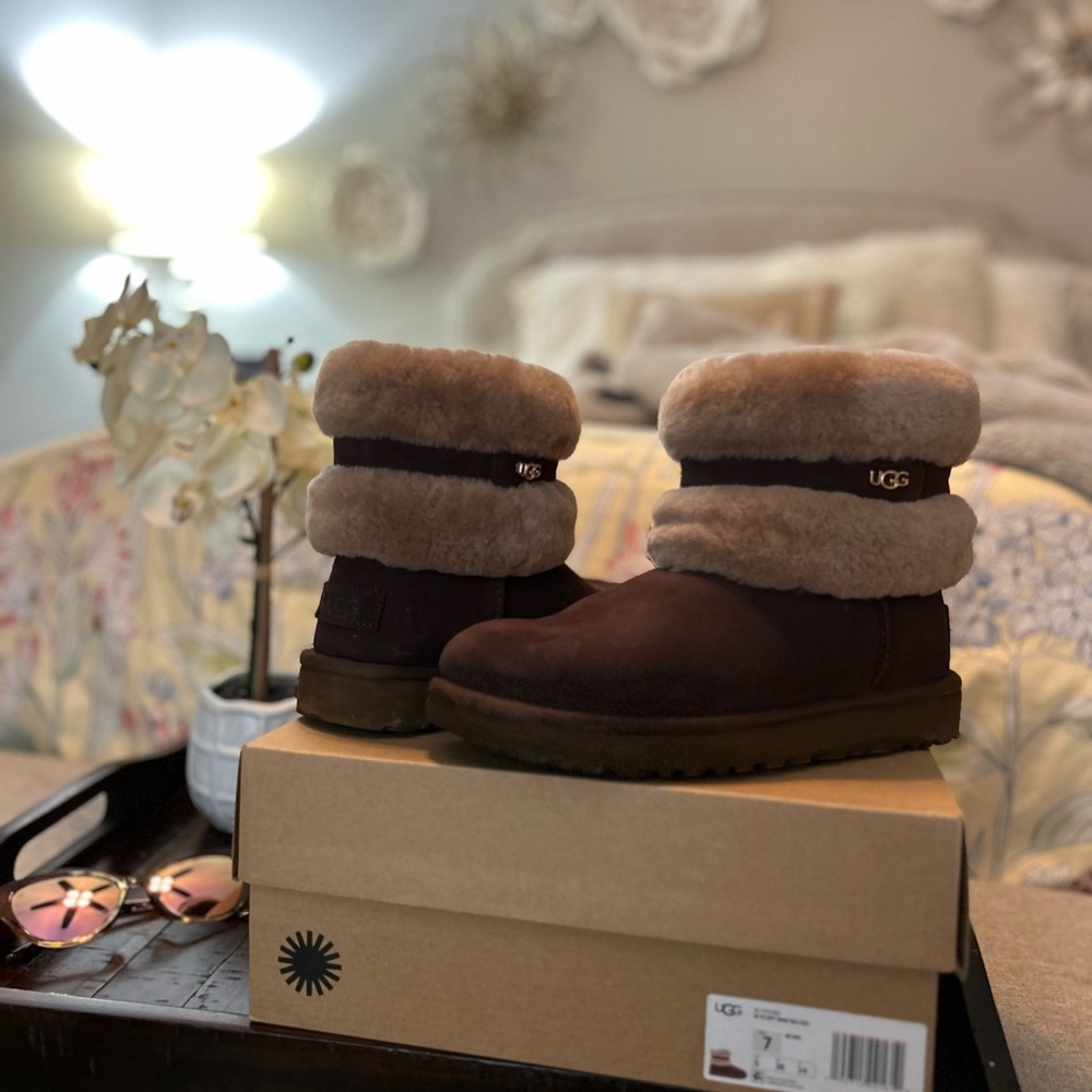 UGG Chocolate Fluff Mini Boots